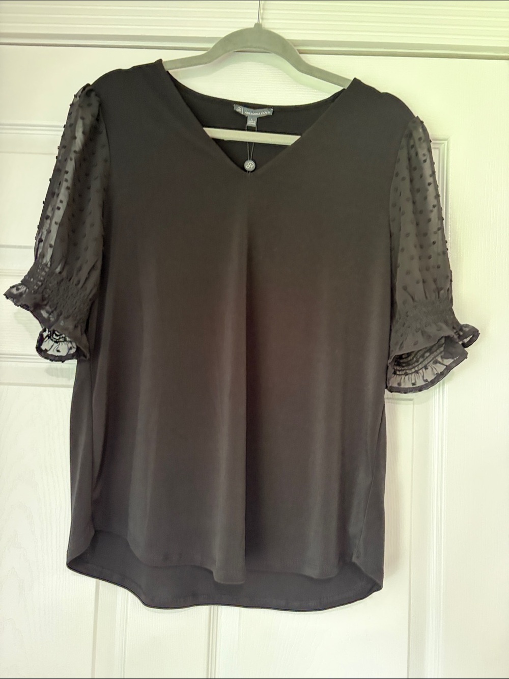 Final sale -Adrianna Papell nwt-L black V-Neck Swiss Dot Sleeve Blouse